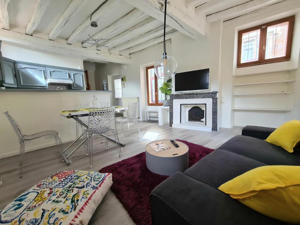Maison Charme avec Terrasse hypercentre, très calme Joigny Extérieur photo